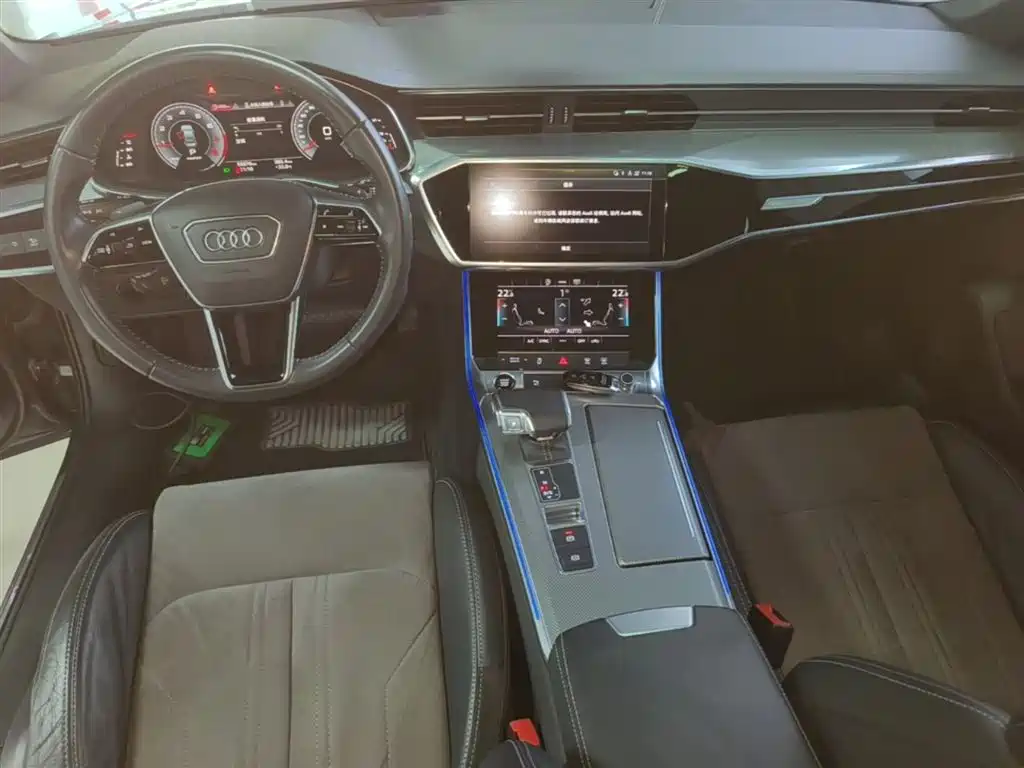 Audi A6L 2021 40 TFSI Luxury Sport фото 10