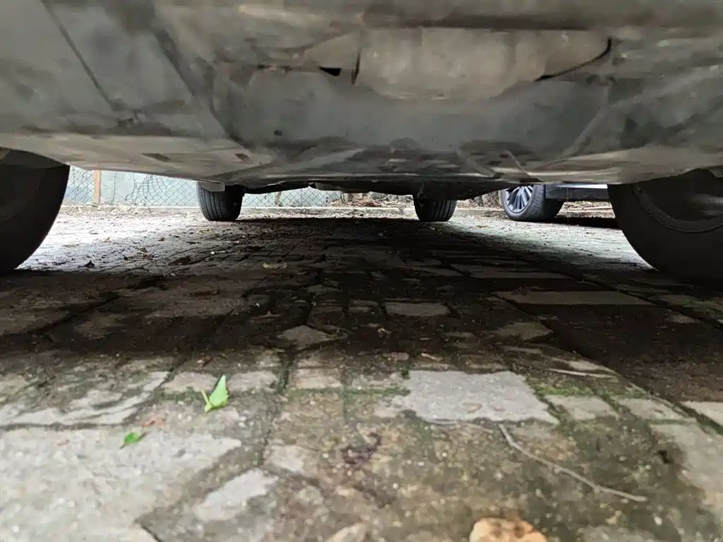 Subaru Outback 2015 2.5i Luxury Navigation Edition фото 23