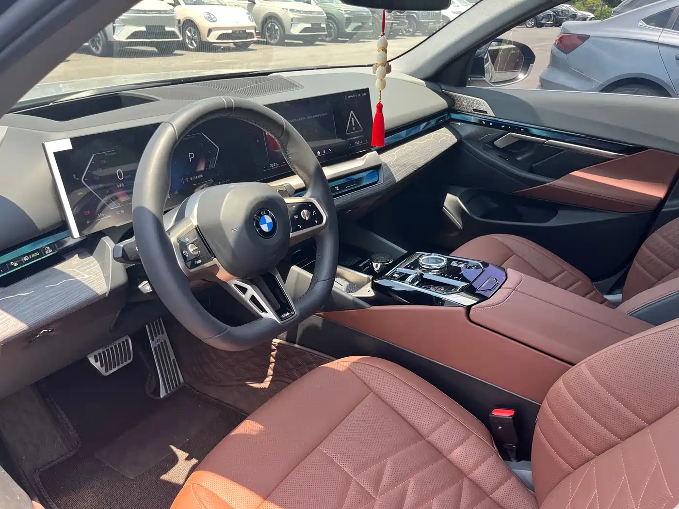 BMW 5 Series 2025 530Li Premium M Sport Package фото 5