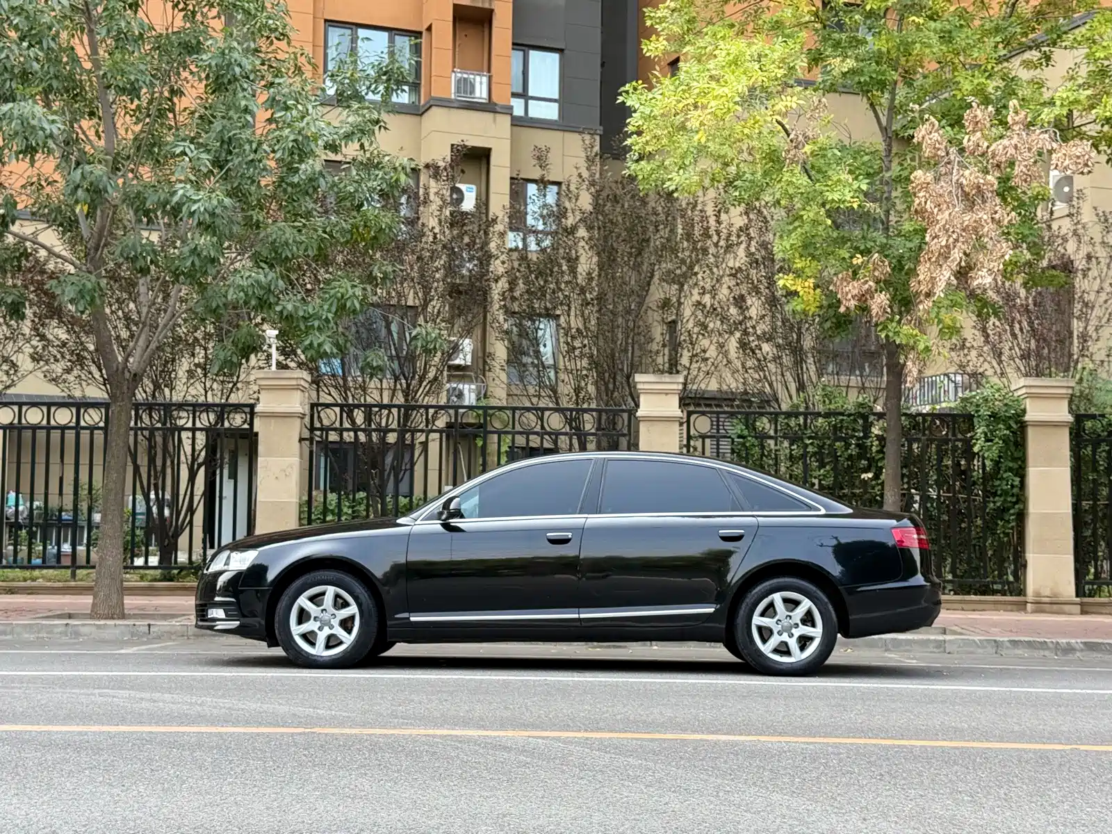 Фото 3 - Audi A6L