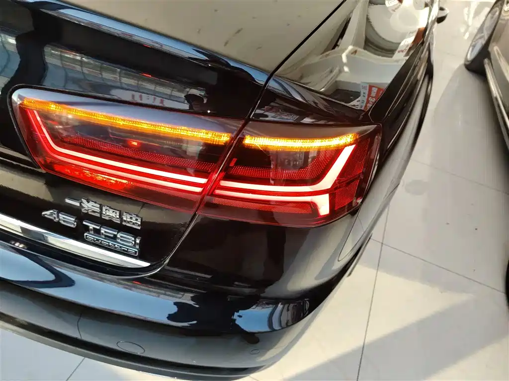 Audi A6L 2017 45 TFSI quattro Sport фото 8