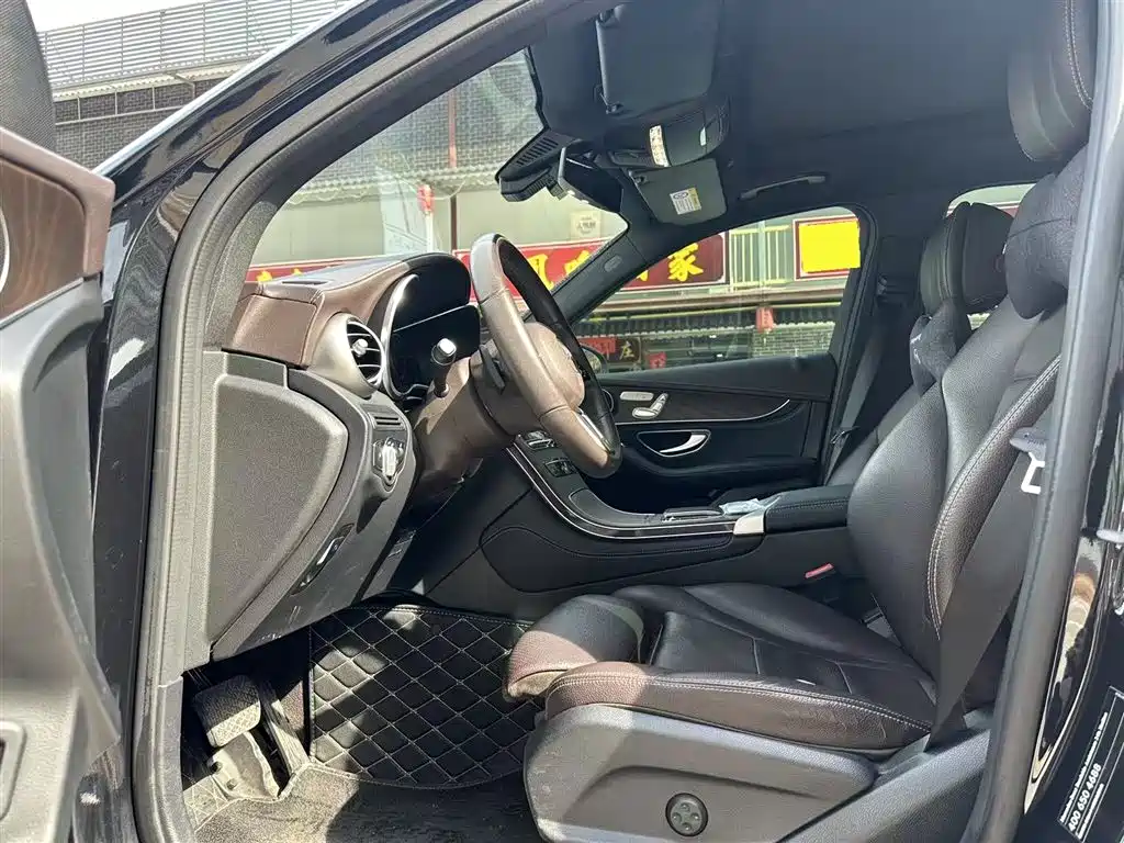 Mercedes-Benz GLC 2020 Facelift GLC 260 L 4MATIC Luxury фото 4