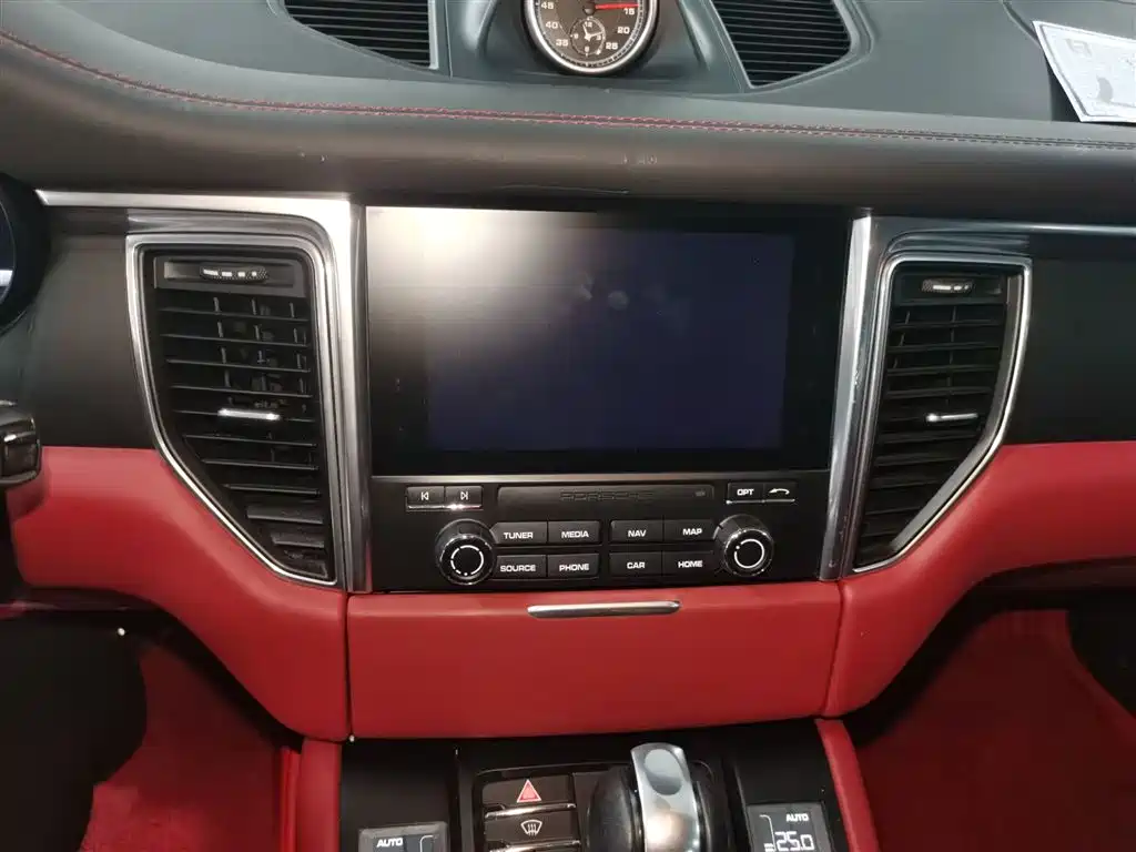 Porsche Macan 2017 Macan 2.0T фото 10