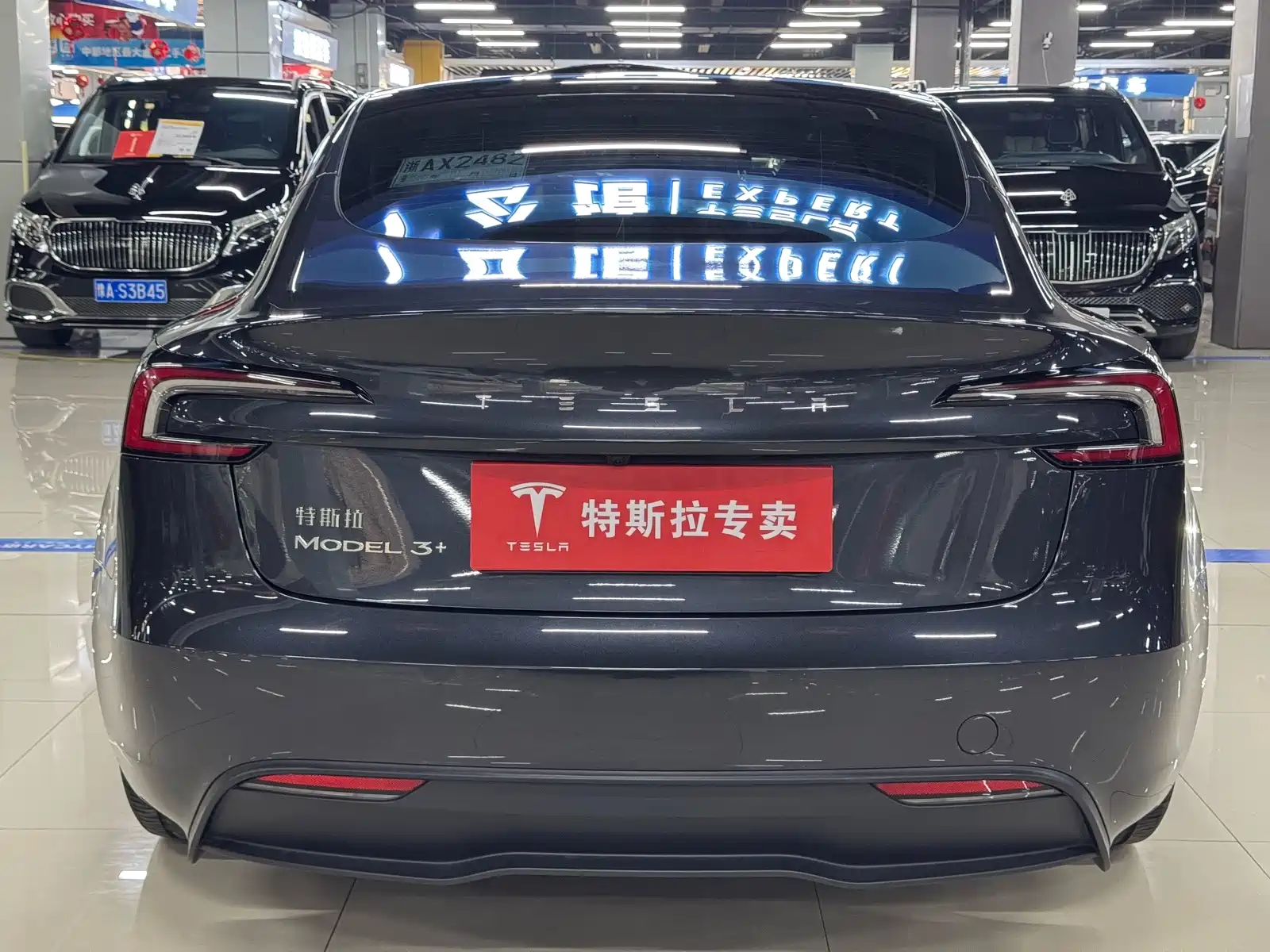 Фото 8 - Tesla Model 3