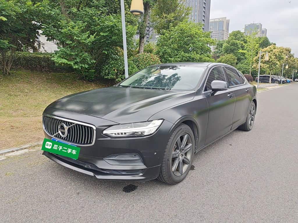 Volvo S90