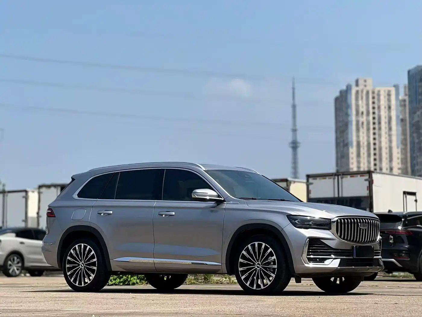 Geely Monjaro 2026 2025 Oriental Glory 2.0TD Automatic Present Edition