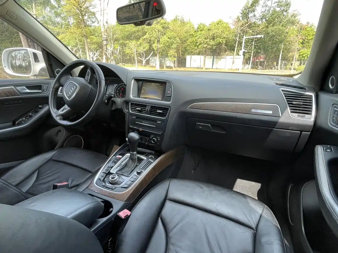 Audi Q5 (Import) 2011 2010 3.2FSI Sport