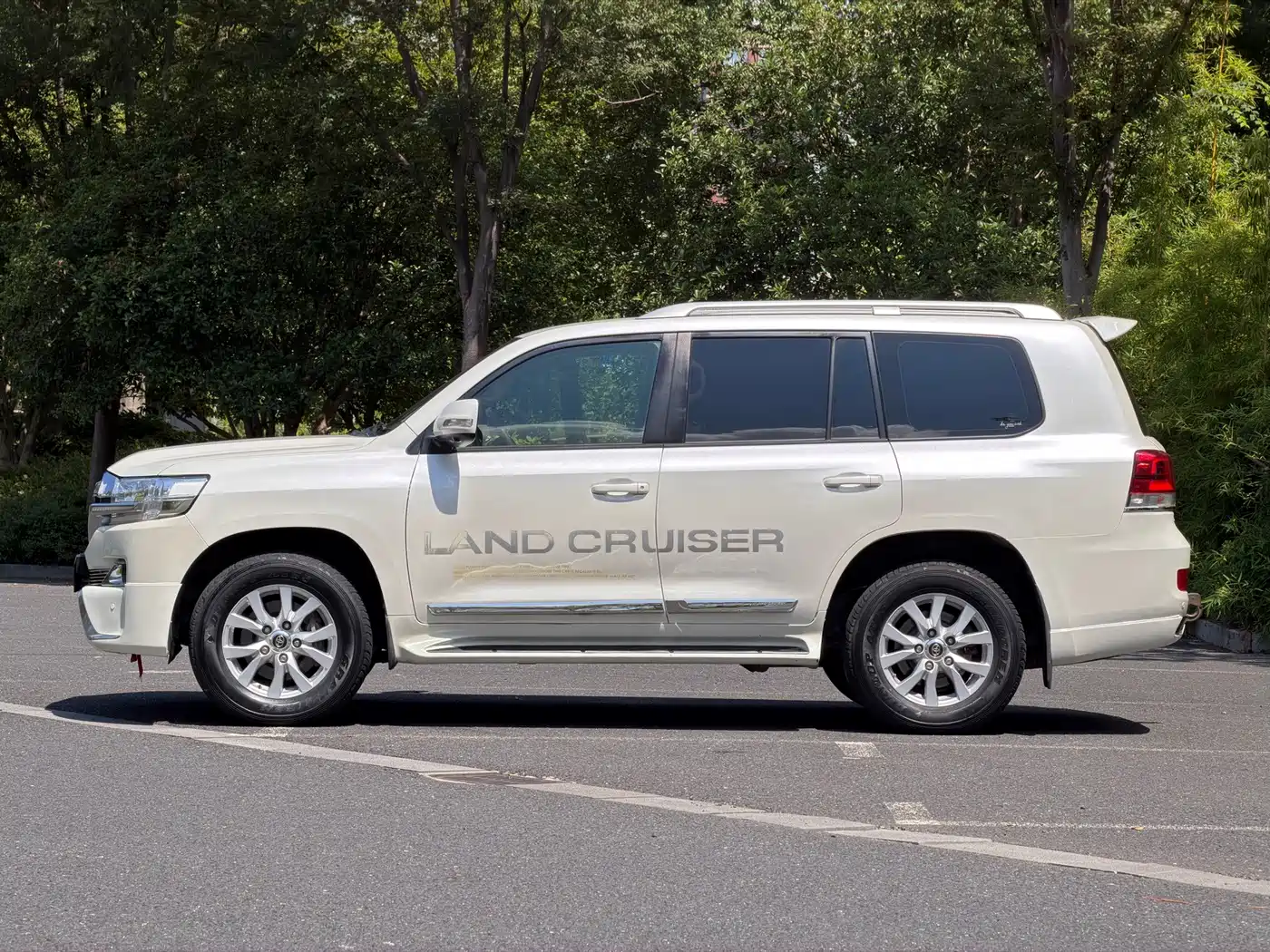 Toyota Land Cruiser (Import) 2018