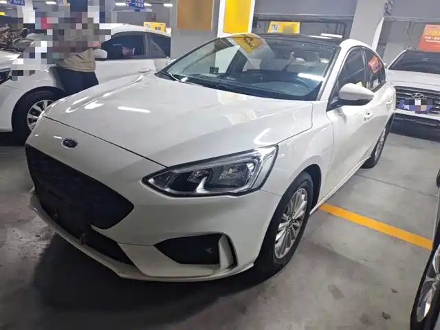 Ford Focus 2020 Sedan EcoBoost 180 Automatic Sharp Trend Type