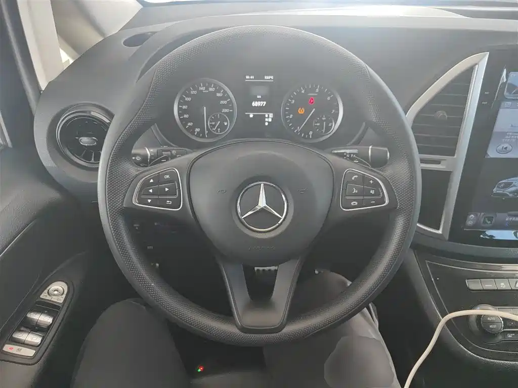 Mercedes-Benz Vito 2021 2.0T Elite 7-Seater фото 3