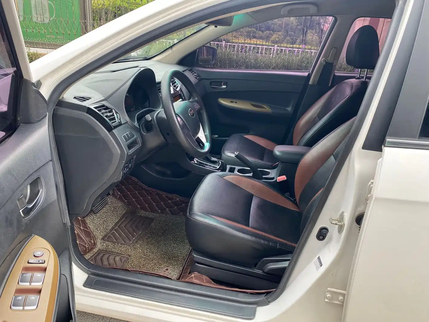Фото 3 - BYD F3