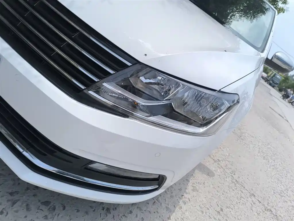 Volkswagen Lavida 2015 230TSI DSG Comfort Edition фото 24
