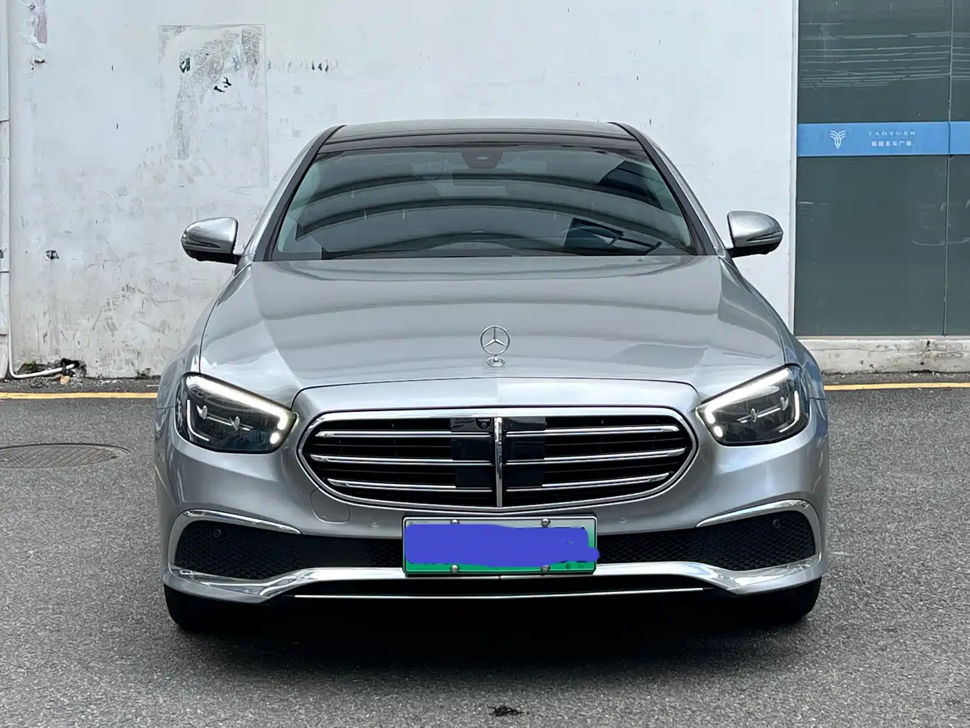 Mercedes-Benz E-Class New Energy 2021 E 350 e L Plug-in Hybrid Sports Sedan фото 11