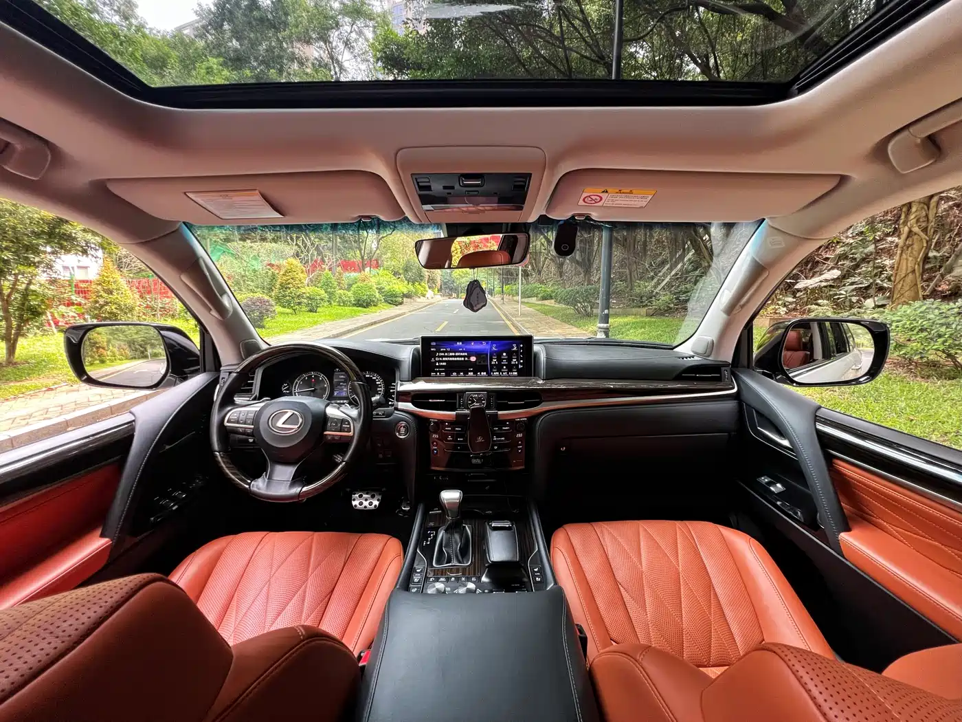 Lexus LX 2019 570 Peak Special Edition фото 4
