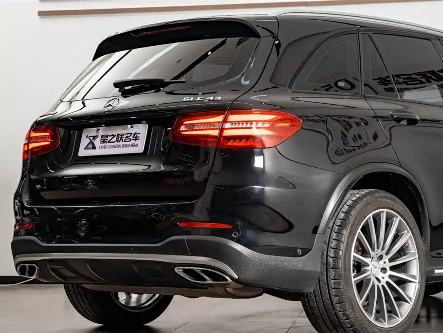 Mercedes-Benz GLC AMG 2017 AMG GLC 43 4MATIC фото 8