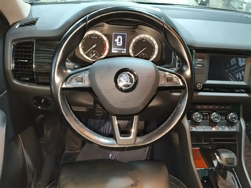Škoda Kodiaq 2017 TSI330 7-seater 2WD Luxury Edition фото 11