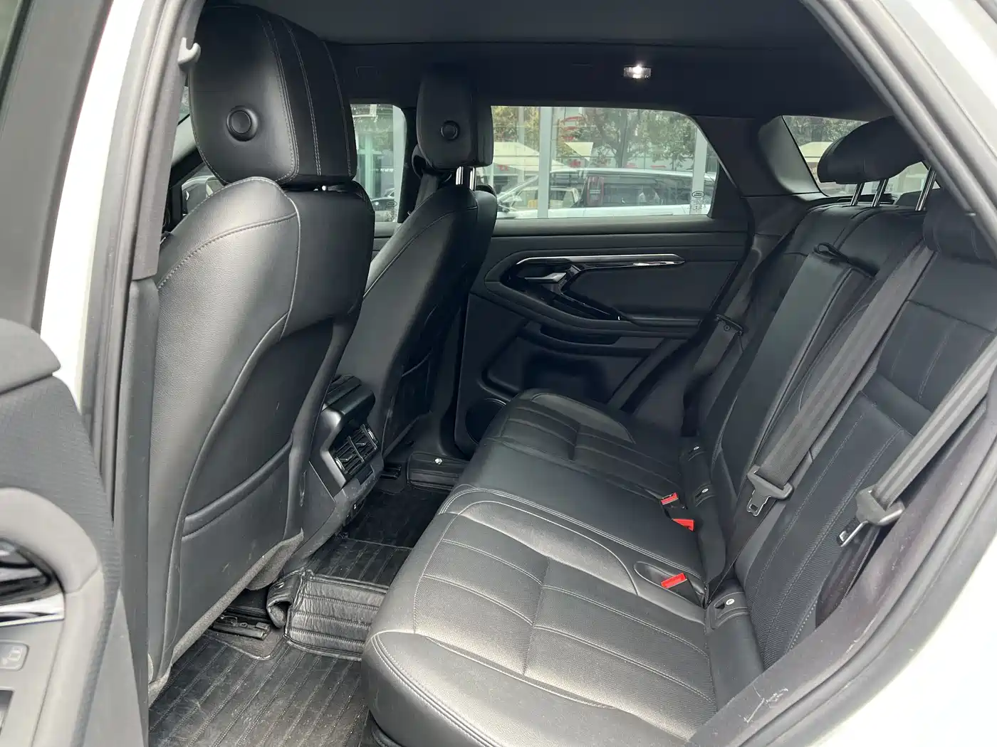Land Rover Range Rover Evoque 2020 Model 249PS R-DYNAMIC S Gloss Black Sport Edition фото 5