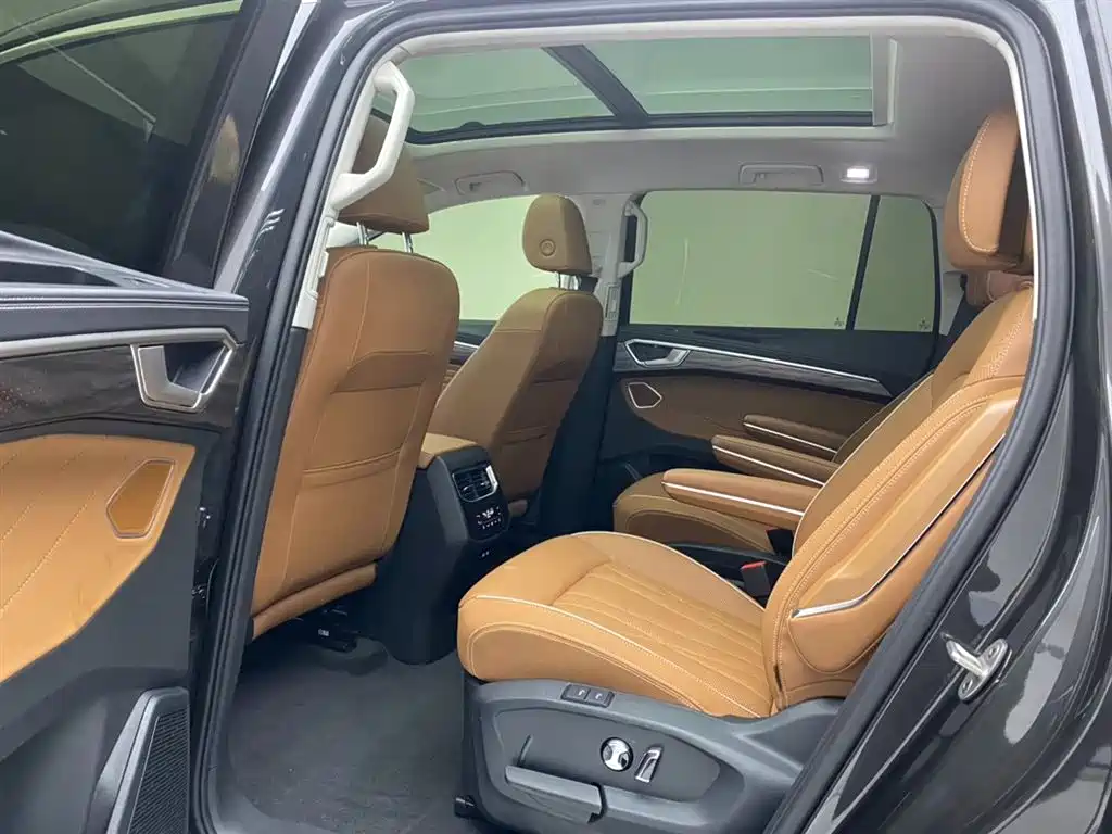 Volkswagen Talagon 2025 Model 450TSI AWD Premium 6-Seater фото 19