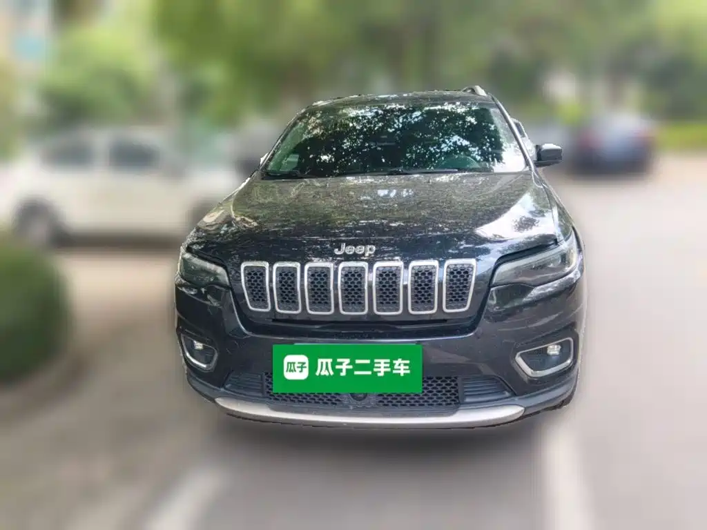 Jeep Cherokee 2019 2019 2.0T AWD Exploration Edition + Autonomous Driving Package (China V)