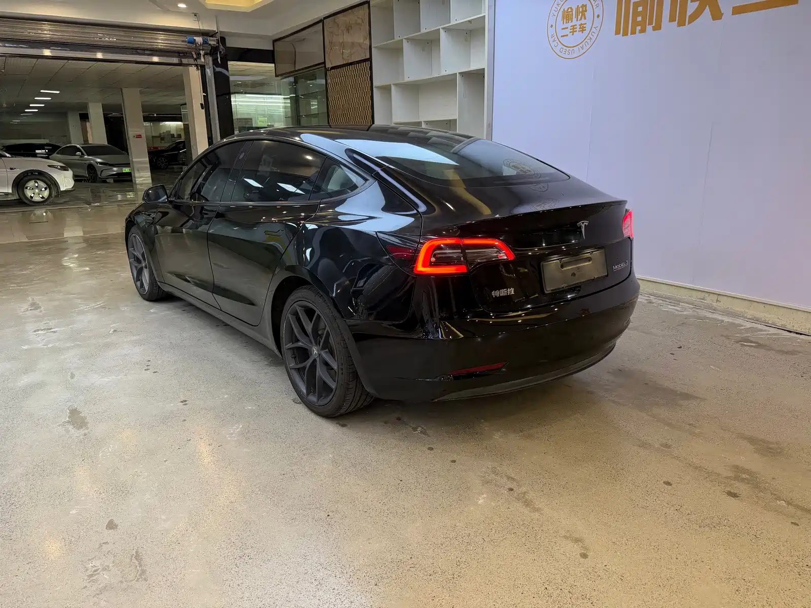 Фото 5 - Tesla Model 3