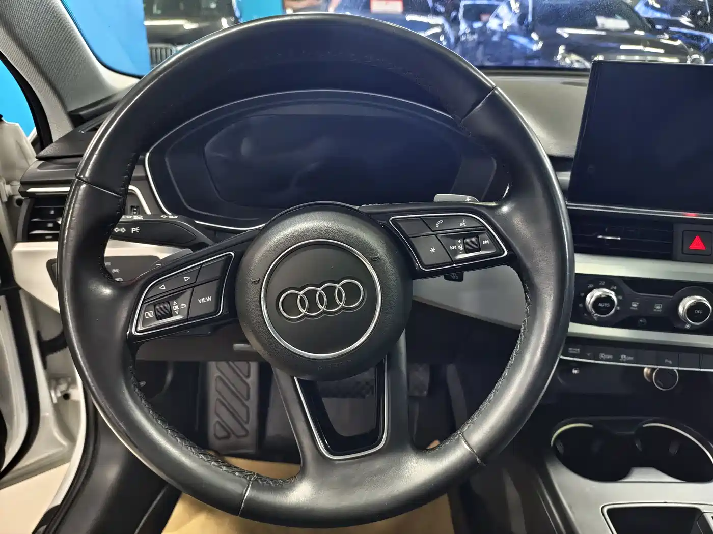 Audi A4L 2022 40 TFSI Fashion Dynamic фото 8