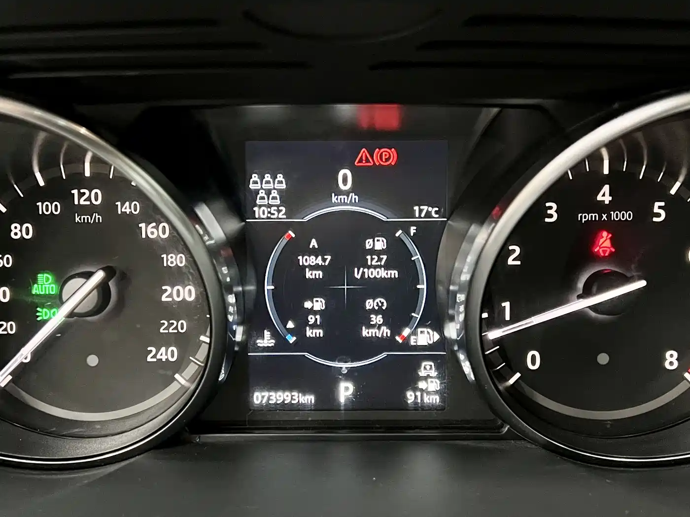 Land Rover Discovery 2018 3.0 SC V6 SE фото 9