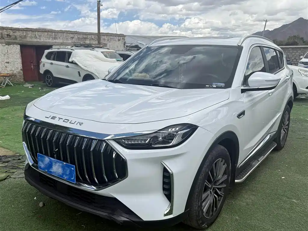 Jetour X70 PLUS 2023 1.5T DCT Warrior PLUS 7-seater