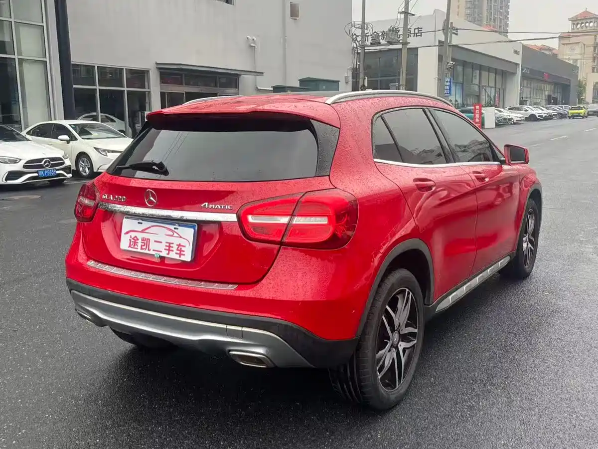 Mercedes-Benz GLA 2016 GLA 220 4MATIC Fashion фото 6