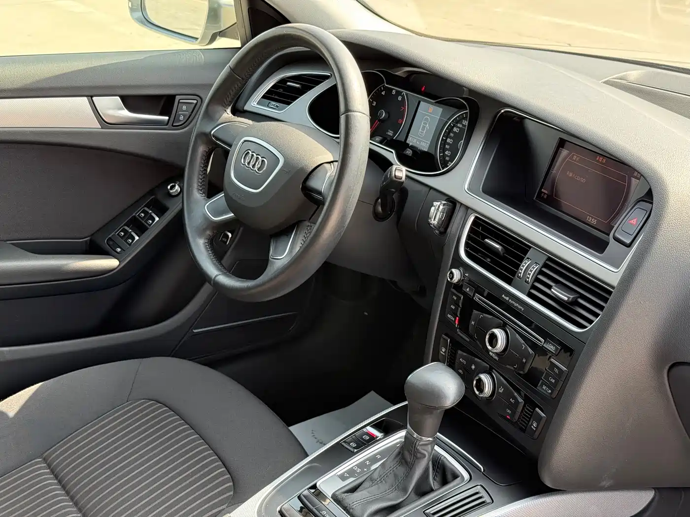 Audi A4L 2016 30 TFSI Collector's Edition Automatic Comfort фото 33