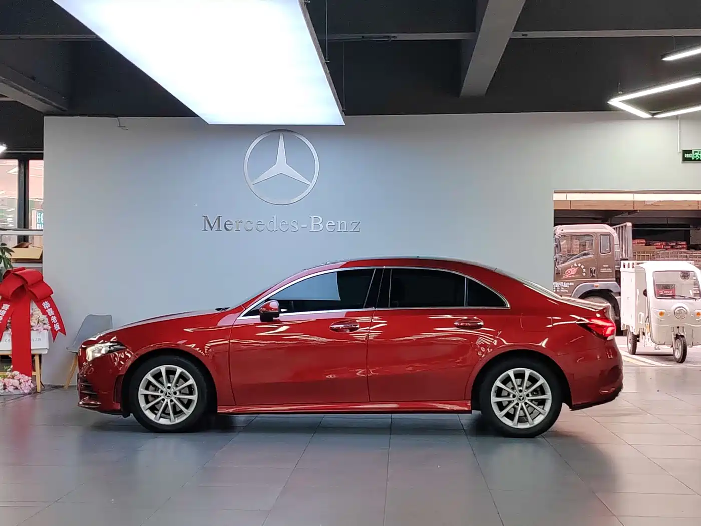 Mercedes-Benz A-Class 2019 A 200 L Sport Sedan фото 4
