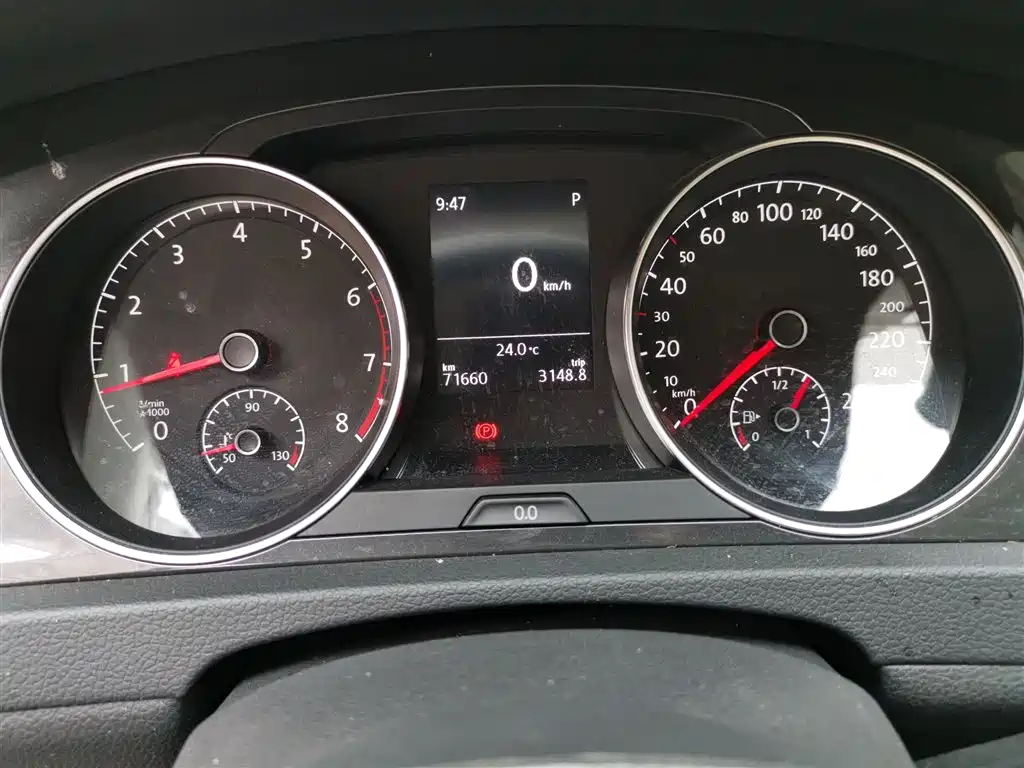 Volkswagen Golf 2018 1.6L Automatic Comfort фото 8