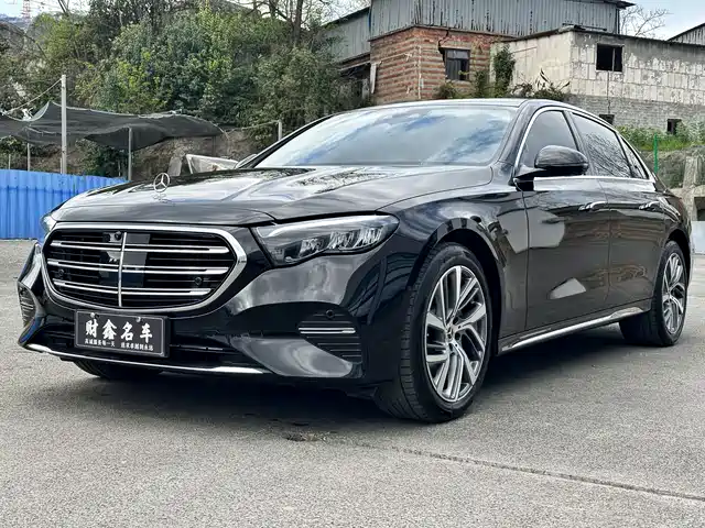 MERCEDES-BENZ E CLASS