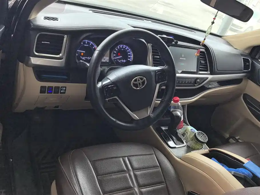 Toyota Highlander 2018 2.0T 4WD Elite 7-seater (China V) фото 12
