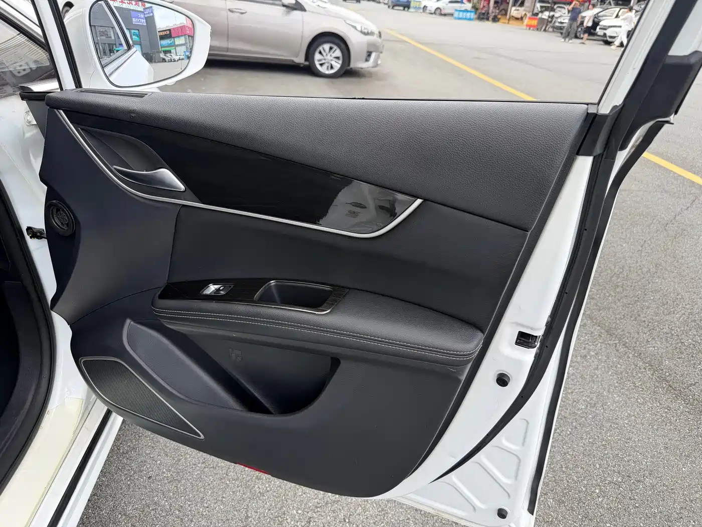 BYD Song MAX 2017 1.5T Auto Smart Elite 7-Seater фото 14
