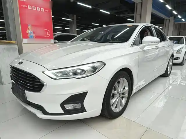 Ford Mondeo EcoBoost 200, Стиль