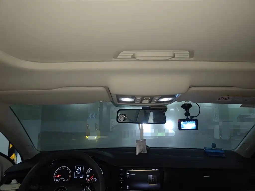 Volkswagen Lavida 2021 1.5L Auto Comfort Edition фото 14