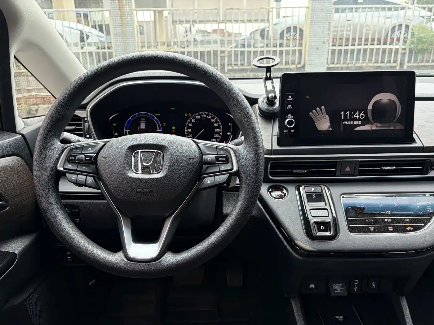 Фото 19 - Honda Odyssey