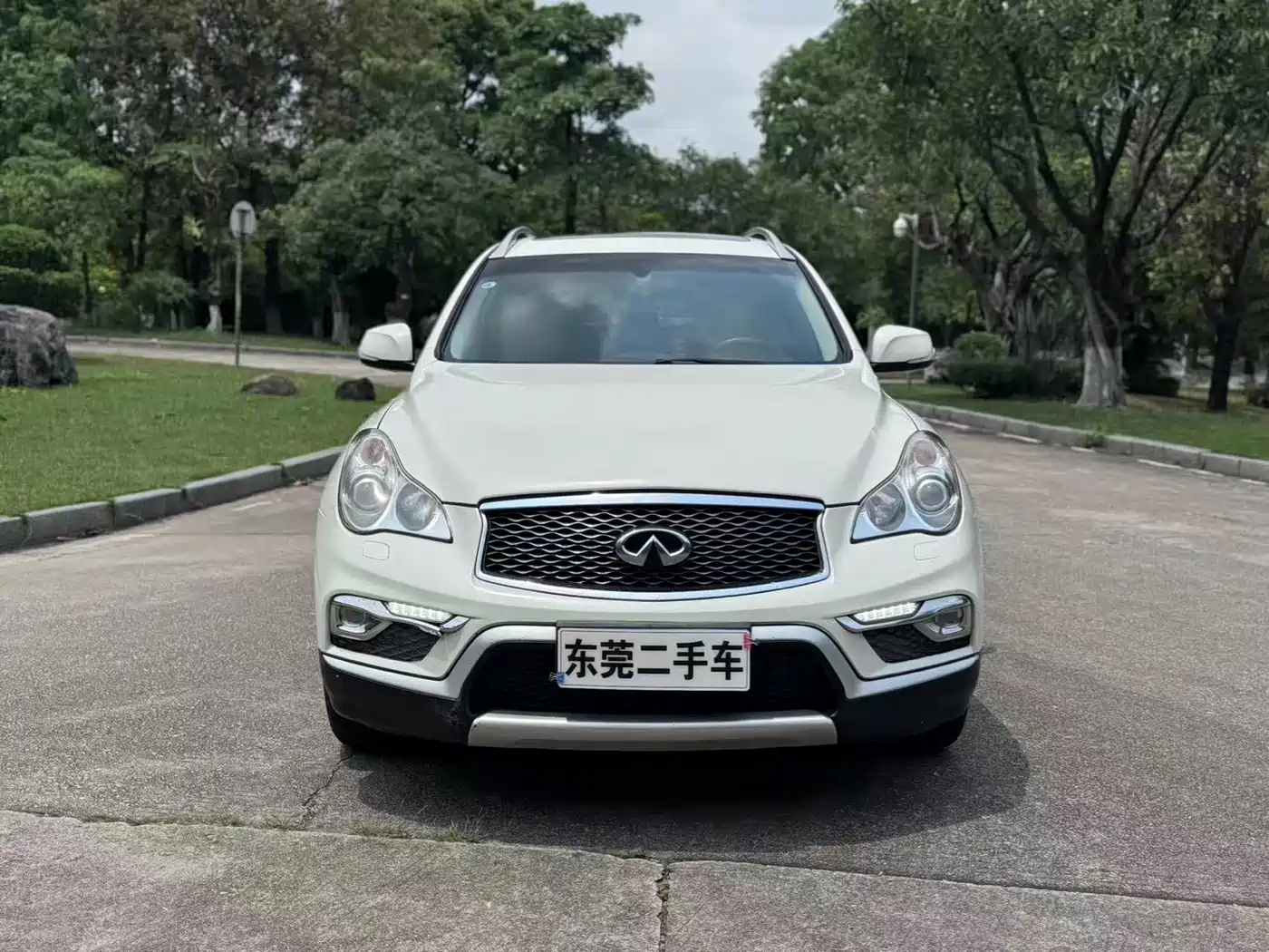 Infiniti QX50 2017 2015 2.5L Enjoyment Edition