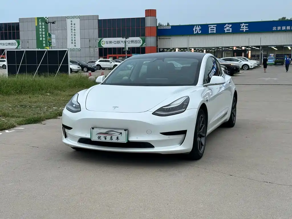 Tesla Model 3 2020