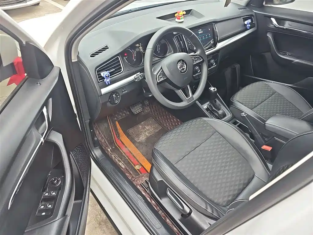 Škoda Kamiq 2020 Model 1.5L Automatic Comfort фото 13