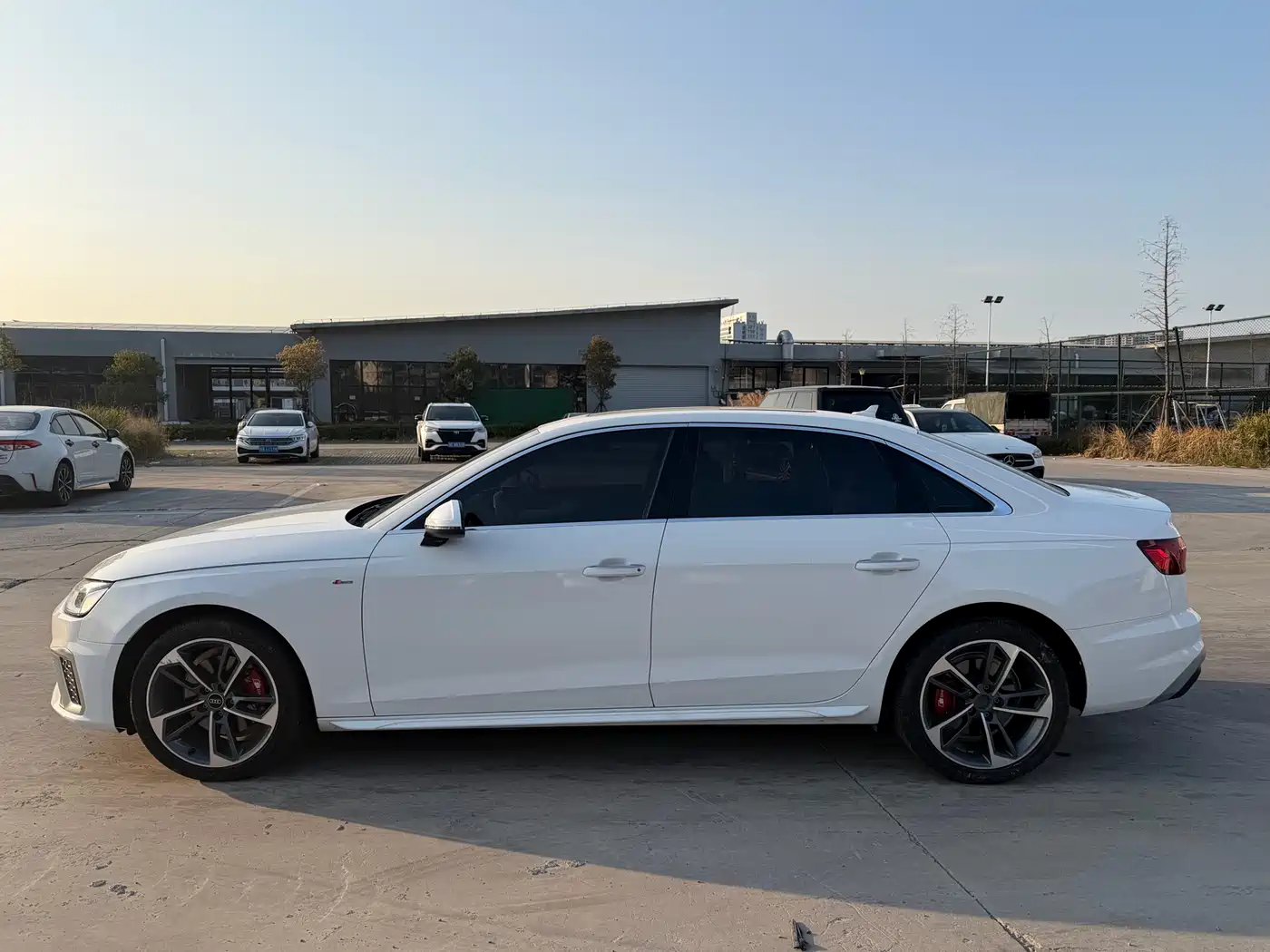 Audi A4L 2023 40 TFSI Luxury Sport фото 9