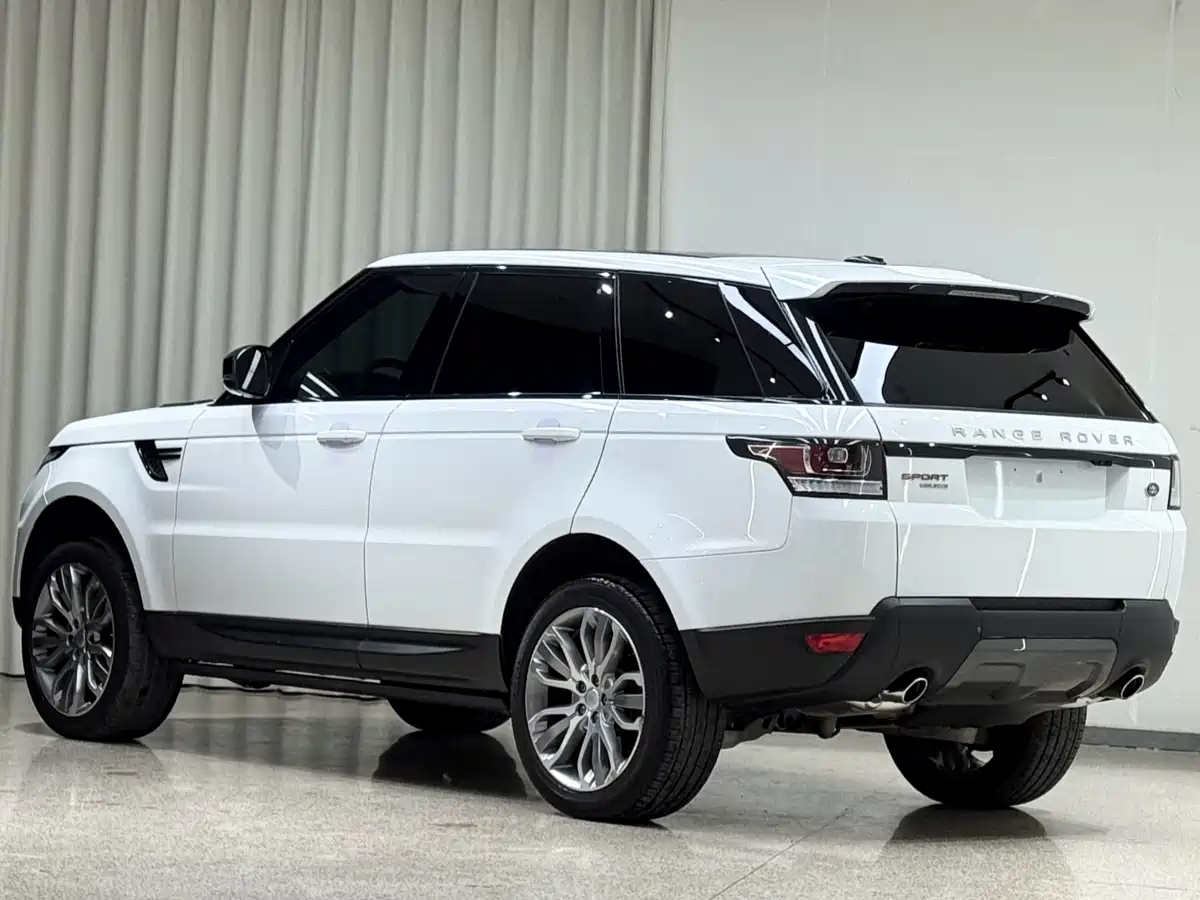 Land Rover Range Rover Sport 2016 Model 3.0 SC V6 HSE DYNAMIC фото 4