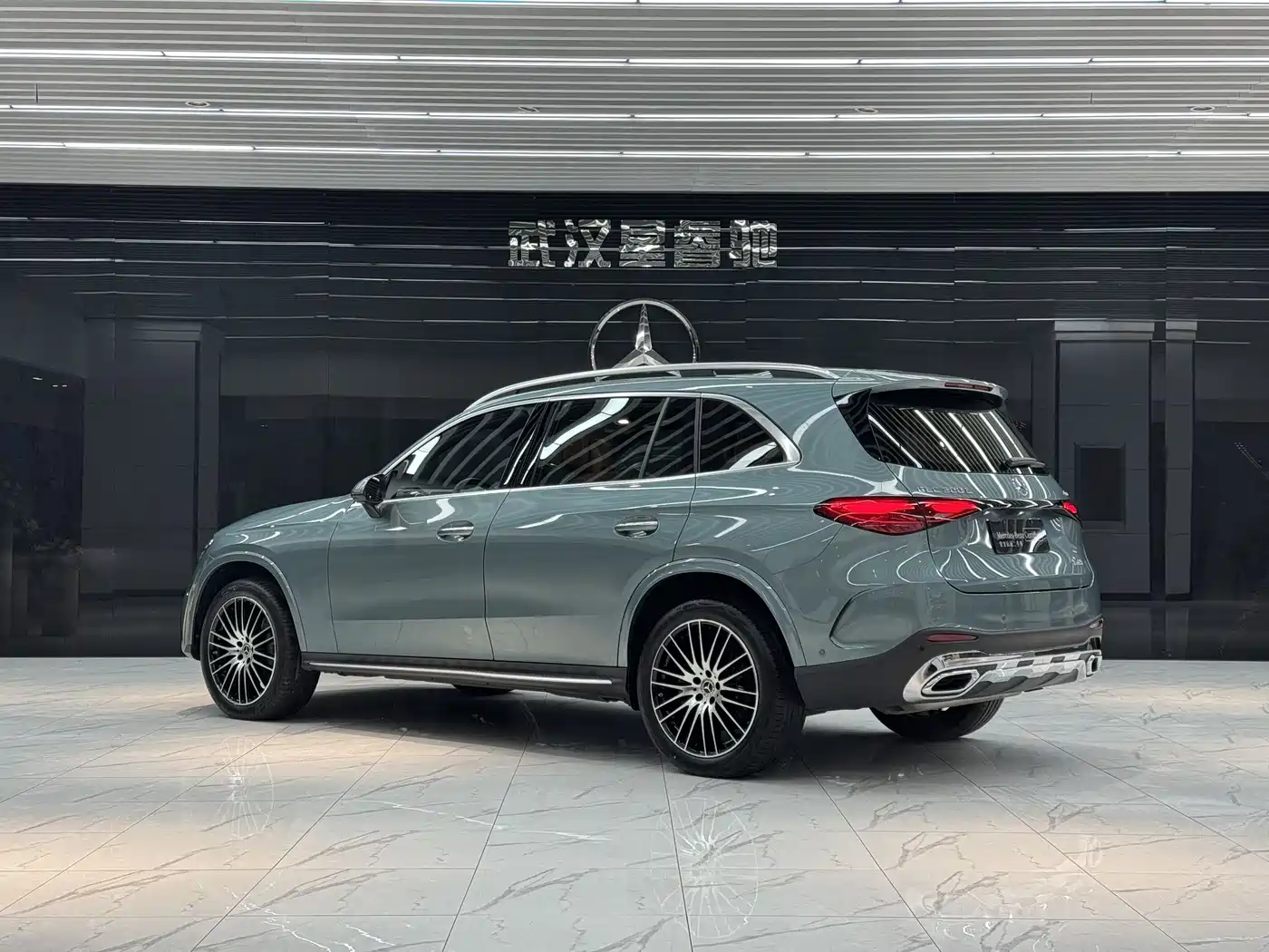 Mercedes-Benz GLC 2025 GLC 300 L 4MATIC Luxury 5-seater фото 4
