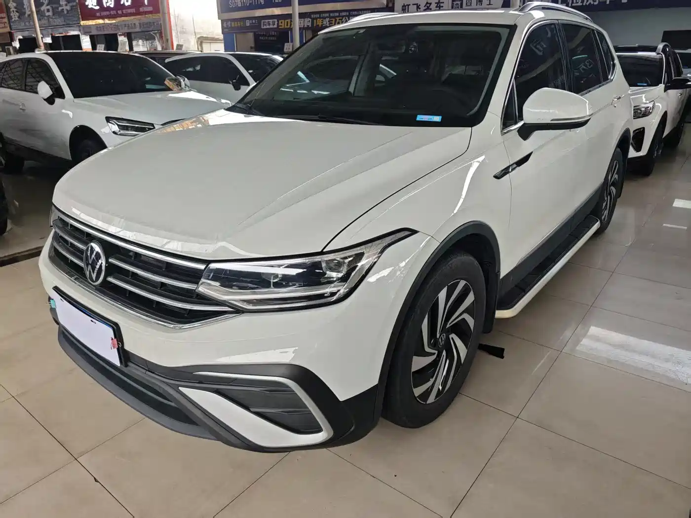 VOLKSWAGEN TIGUAN L