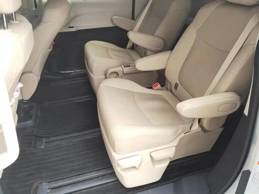 Toyota Granvia 2023 2.5L Hybrid Prestige PLUS Edition фото 11