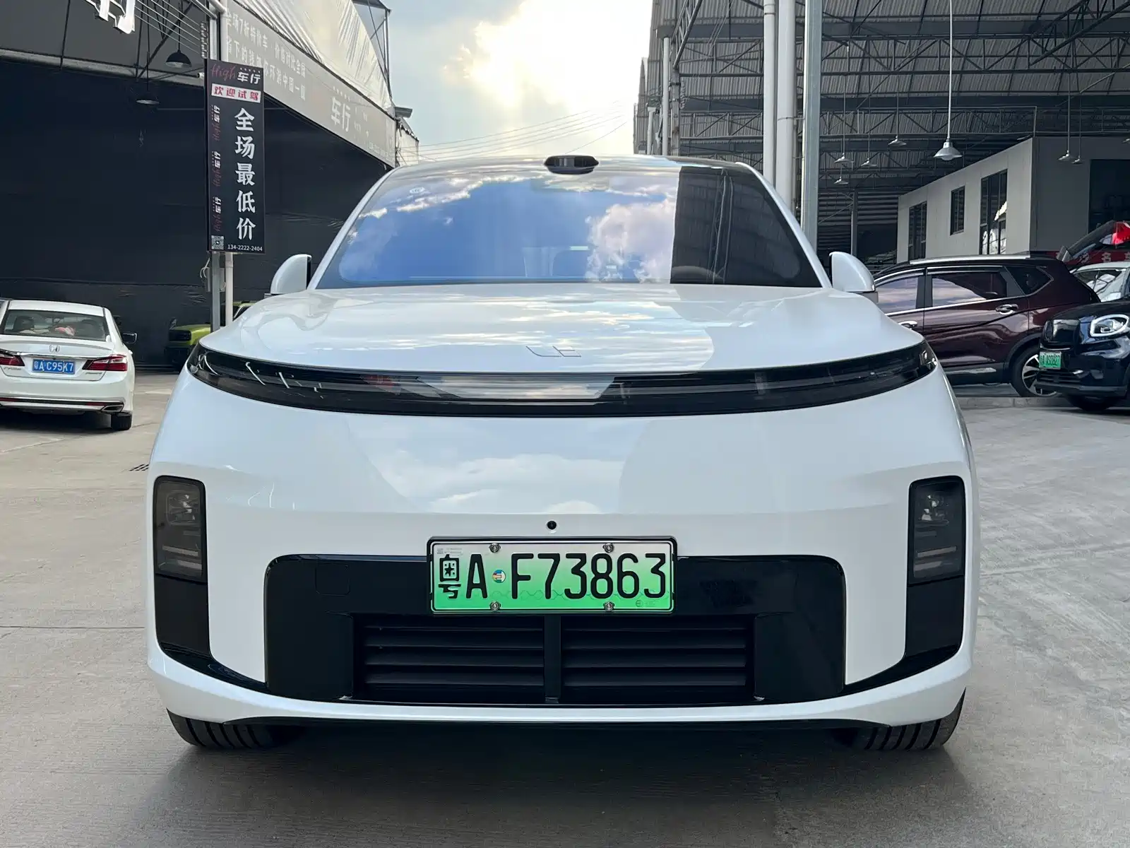 Фото 2 - Li Auto L8