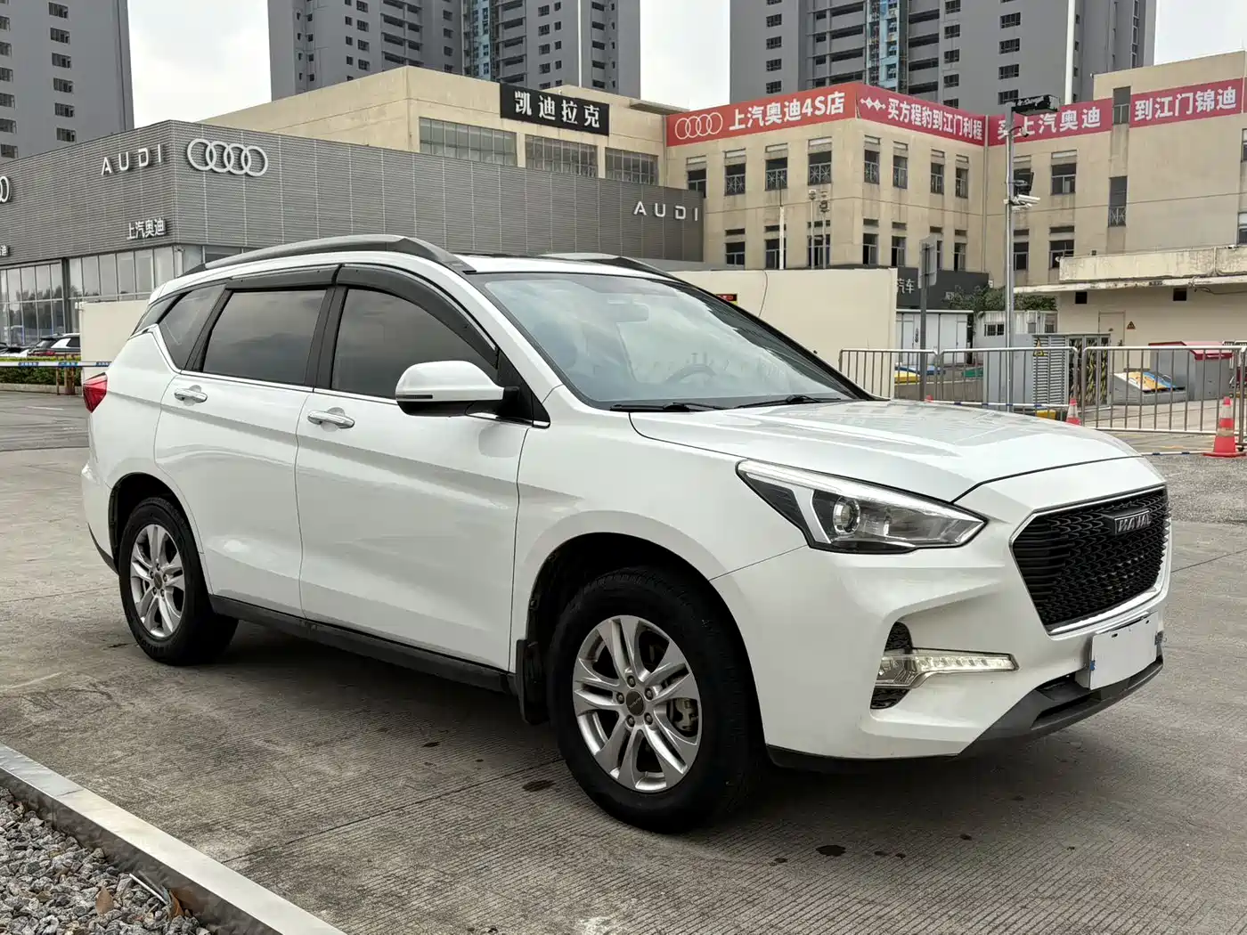 Haval M6 2018 Facelift 1.5T DCT 2WD Elite Edition фото 3