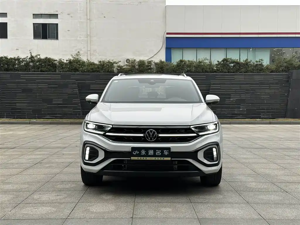 VOLKSWAGEN T-ROC EXPLORING SONGS