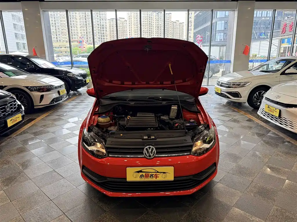 Фото 17 - Volkswagen Polo