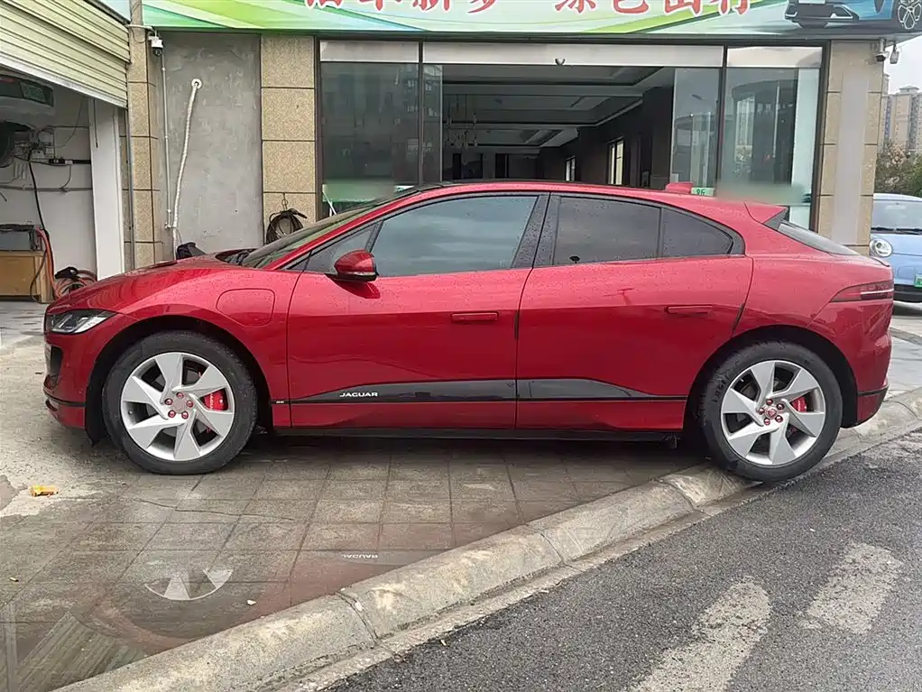 JAGUAR I-PACE